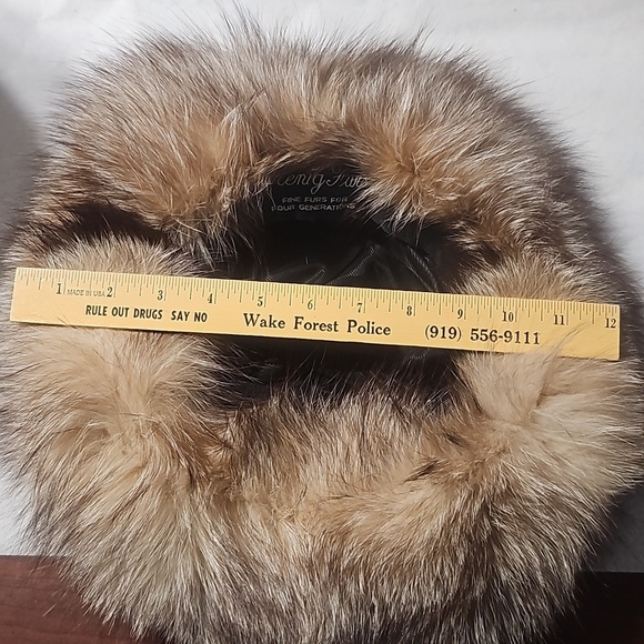 Women\'s Henig Furs Fine Fur Hat